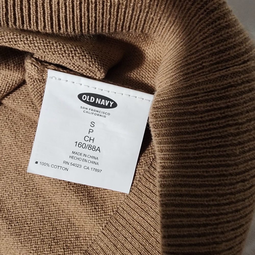 Old Navy Women's Sweater - Picture 6 of 7